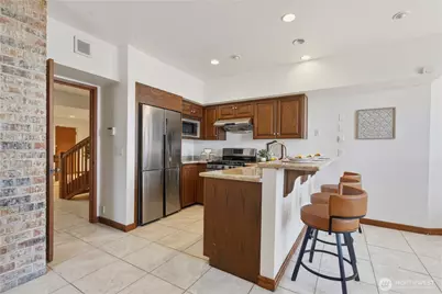 8279 W Mercer Way, Mercer Island, WA 98040 - Photo 34