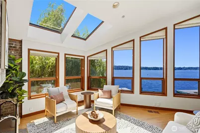 8279 W Mercer Way, Mercer Island, WA 98040 - Photo 18