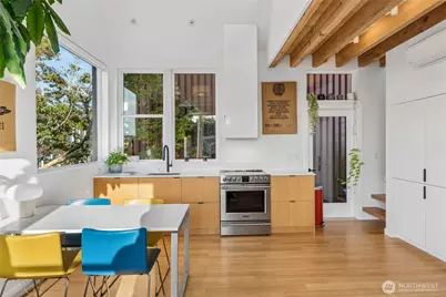 2303 E Alder Street, Seattle, WA 98122 - Photo 20
