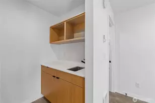 2303 E Alder St, Seattle, WA 98122 - Photo 30