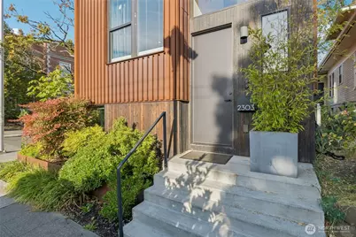 2303 E Alder Street, Seattle, WA 98122 - Photo 2