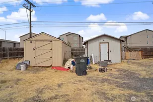912 W Loop Dr NE, Moses Lake, WA 98837 - Photo 12