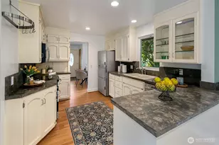 3039 49th Ave SW, Seattle, WA 98116 - Photo 10