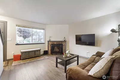 115 124 Street SE #B4, Everett, WA 98208 - Photo 2
