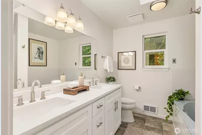9067 Hidden Cove Road NE, Bainbridge Island, WA 98110 - Photo 20