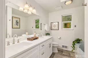 9067 Hidden Cove Road NE, Bainbridge Island, WA 98110 - Photo 20