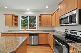 4129 NE 9th Pl, Renton, WA 98059 - Photo 10