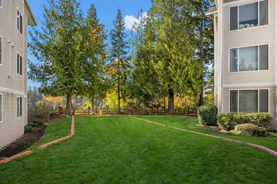 13301 SE 79th Place #B409, Newcastle, WA 98059 - Photo 26