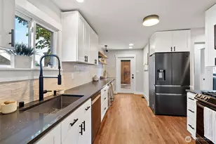 1206 N 9th St, Tacoma, WA 98403 - Photo 8