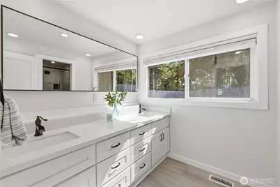 13725 NE 70th Place, Redmond, WA 98052 - Photo 20