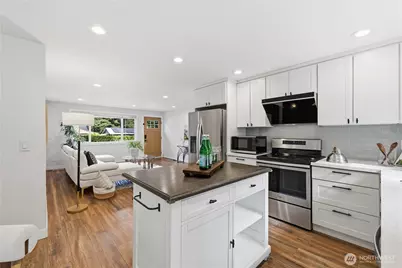 13725 NE 70th Place, Redmond, WA 98052 - Photo 8
