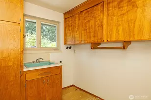 9815 Roosevelt Way NE, Seattle, WA 98115 - Photo 26
