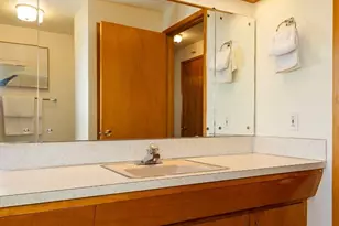 9815 Roosevelt Way NE, Seattle, WA 98115 - Photo 24