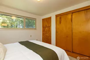 9815 Roosevelt Way NE, Seattle, WA 98115 - Photo 22