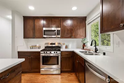 8618 NE 137th Street, Kirkland, WA 98034 - Photo 14
