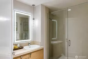 10000 Main St, Bellevue, WA 98004 - Photo 16