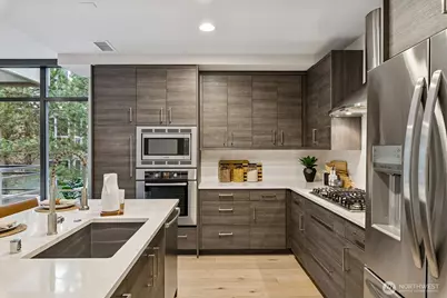 10000 Main Street #502, Bellevue, WA 98004 - Photo 14