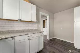408 S Parkway Ave, Battle Ground, WA 98604 - Photo 10
