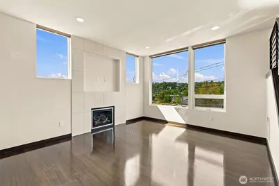 4126 Cascadia Avenue S, Seattle, WA 98118 - Photo 10