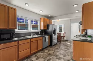 1216 S 4th St, Tacoma, WA 98405 - Photo 12
