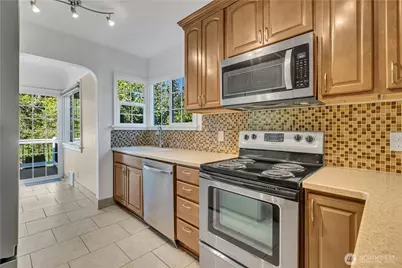 15219 22nd Avenue SW, Burien, WA 98166 - Photo 12