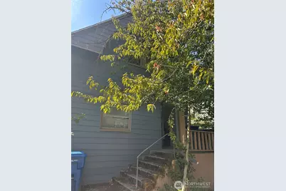 5247 Brooklyn Avenue NE, Seattle, WA 98105 - Photo 14