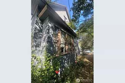 5247 Brooklyn Avenue NE, Seattle, WA 98105 - Photo 18