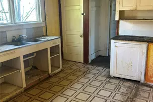 5247 Brooklyn Ave NE, Seattle, WA 98105 - Photo 8