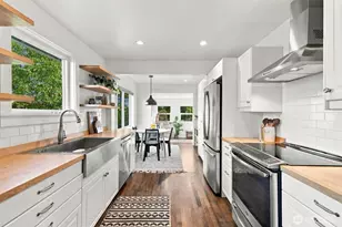 4247 S Eddy St, Seattle, WA 98118 - Photo 4
