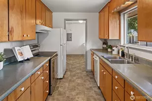 1444 Merritt Ave, Enumclaw, WA 98022 - Photo 10