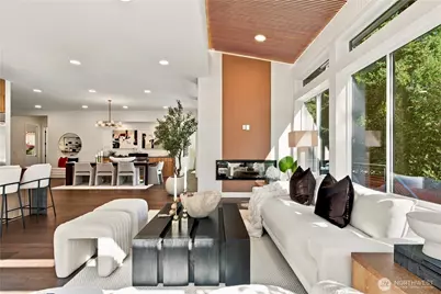 13344 SE Newport Way, Bellevue, WA 98006 - Photo 2