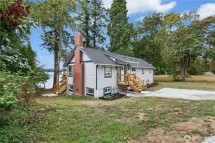 4140 S Camano Dr, Camano Island, WA 98282 - Photo 2