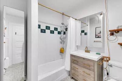 615 Boren Avenue #8, Seattle, WA 98104 - Photo 18