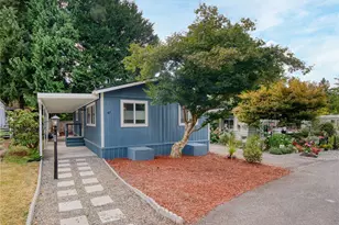 11330 E Riverside Dr, Bothell, WA 98011 - Photo 1