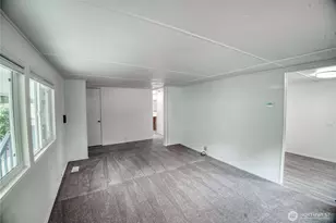11330 E Riverside Dr, Bothell, WA 98011 - Photo 8