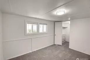 11330 E Riverside Dr, Bothell, WA 98011 - Photo 10