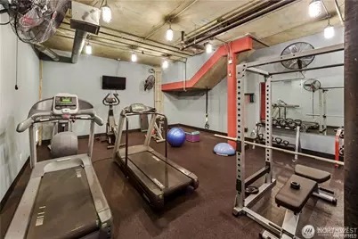 2440 Western Avenue #201, Seattle, WA 98121 - Photo 12