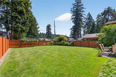 25528 Lake Wilderness Place SE, Maple Valley, WA 98038 - Photo 32