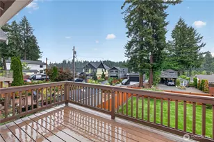 25528 Lake Wilderness Pl SE, Maple Valley, WA 98038 - Photo 18
