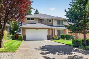 25528 Lake Wilderness Pl SE, Maple Valley, WA 98038 - Photo 2