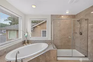25528 Lake Wilderness Pl SE, Maple Valley, WA 98038 - Photo 20