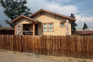 403 Queen Anne, Yakima, WA 98902 - Photo 1