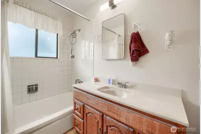 12524 13th Avenue SW, Burien, WA 98146 - Photo 16