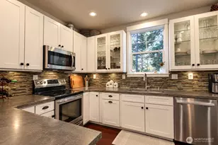 72 Grove St, Orcas Island, WA 98245 - Photo 12