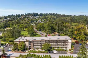 9715 NE Juanita Dr, Kirkland, WA 98034 - Photo 24