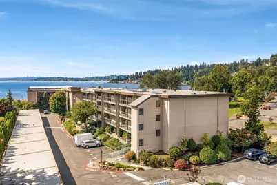 9715 NE Juanita Drive #B107, Kirkland, WA 98034 - Photo 1