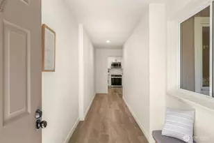 9715 NE Juanita Dr, Kirkland, WA 98034 - Photo 2