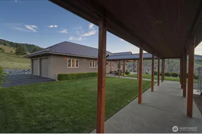 825 Hawks Meadow Road, Chelan, WA 98816 - Photo 28