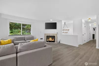 12730 15th Avenue NE, Seattle, WA 98125 - Photo 8