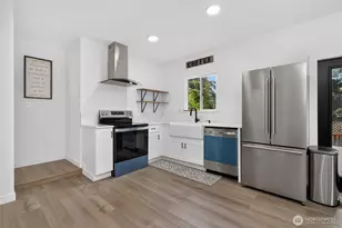 12730 15th Ave NE, Seattle, WA 98125 - Photo 18